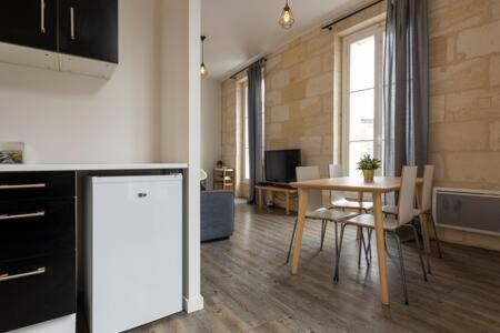 Charmant T2 Place De Lerme Bordeaux Eksteriør bilde
